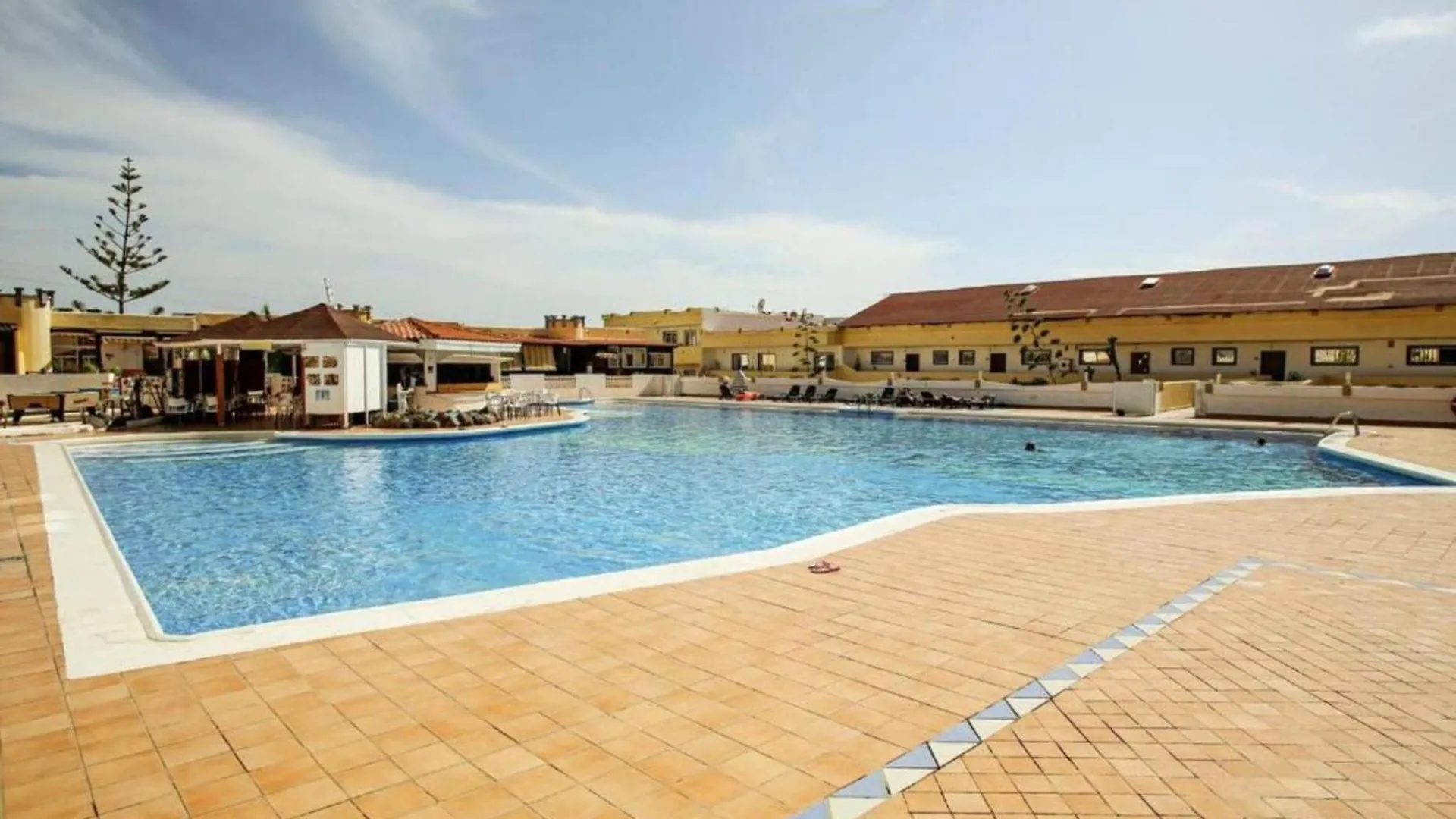 Apartamento Con Vistas Al Mar Y Piscina En Playa Paraiso מלון דירות פלאיה פראיסו