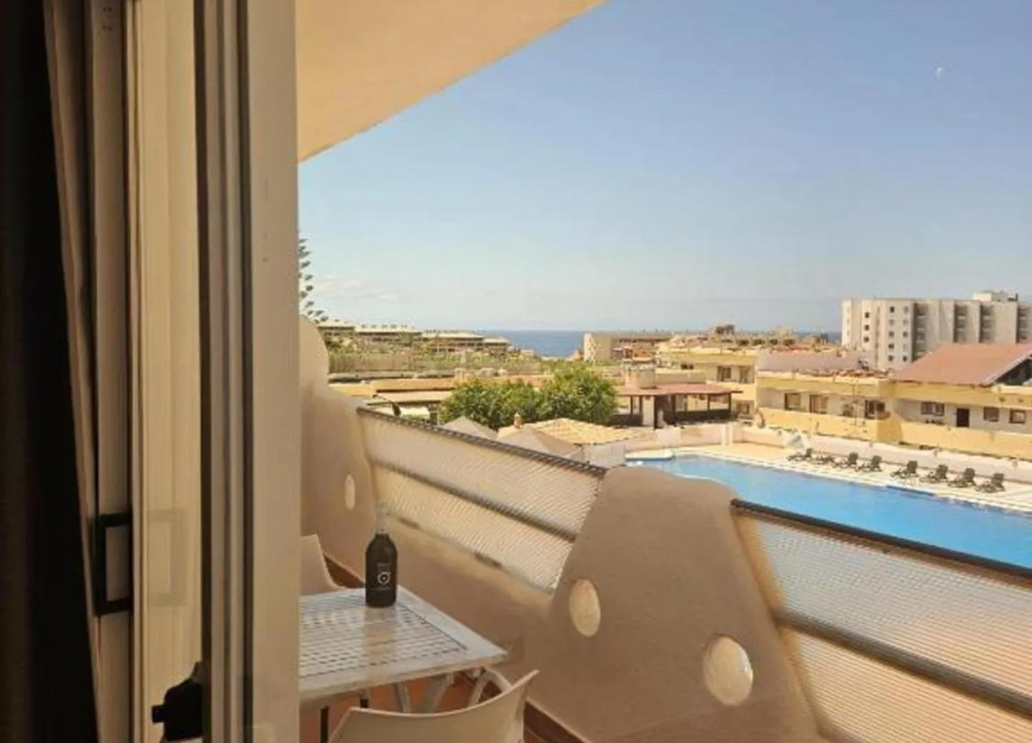 Apartamento Con Vistas Al Mar Y Piscina En Playa Paraiso